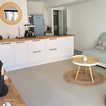 Apartament La Capte T2, A 2min De La Mer, Terrasse-wifi-parking Gratuit Hyères